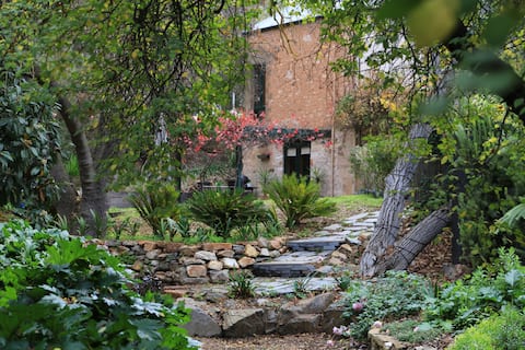 Wild Olive Cottage - Bliss For Two