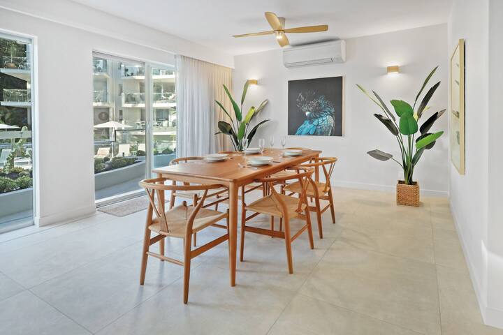 Ultimate Little Cove beach pad gallery image 4