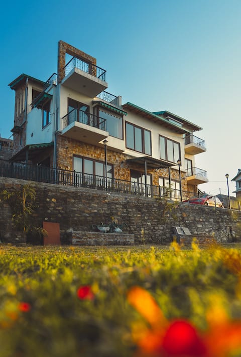Himvarsha, Vacation Home. WFH Enabled. Ranikhet