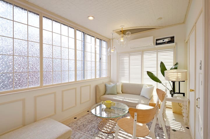 85平米4LDK/東新宿駅徒歩2分/新宿1駅/新大久保駅 徒歩10分/渋谷10分/高速wifi/浅草