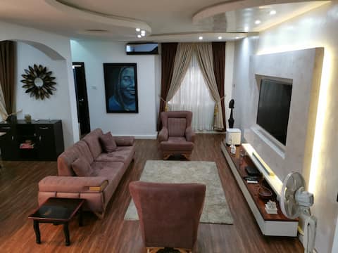 Cozy 2-Bedroom Duplex Apartment in Lekki Phase 1