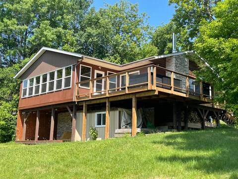 Clearwater Bay Cabin with Sauna