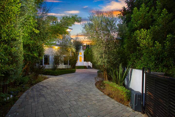 5090sf in Heart of Prime West Hollywood gallery image 3