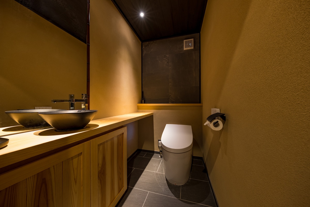 2階トイレ（ウォシュレット）・トイレ
