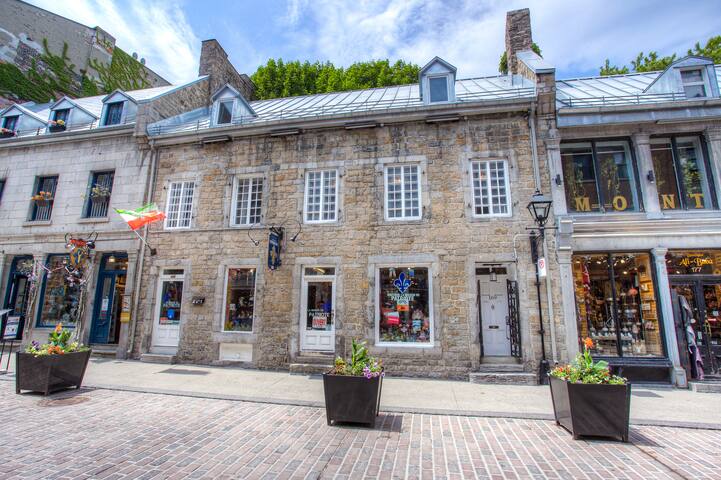 Maison Patriotes7BRM,8-20 guest in❤of Old Montréal gallery image 2