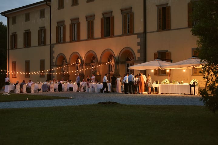 Villa Vitalba-1700s house and winery 1h from Milan