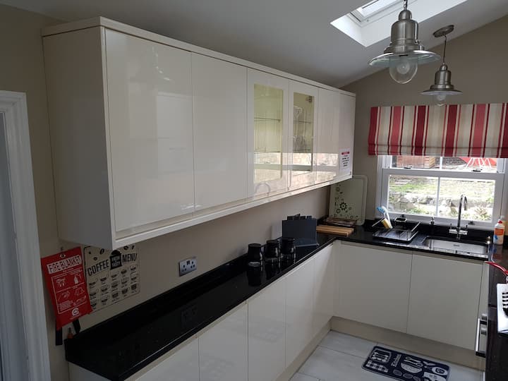 Townhouse 4 Bedrooms Slough Central Driveway - Slough