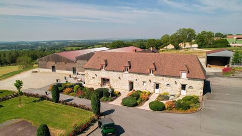 Domaine de la Poudriere  32 people