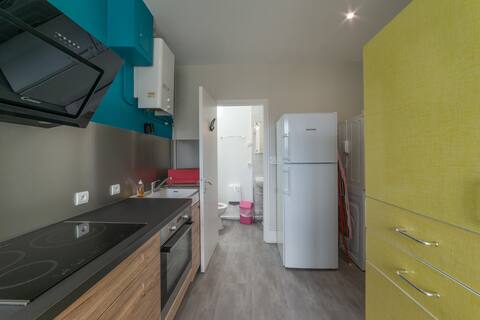 Annonce Airbnb populaire: station area accommodation à Ain