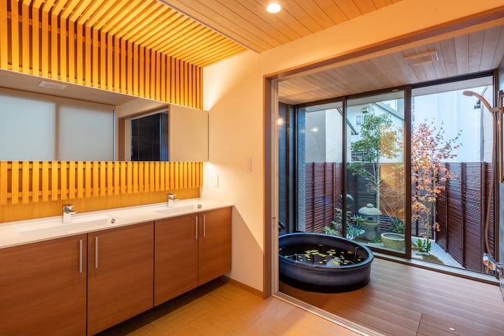 Sw二条駅から徒歩８分 一棟貸し和モダンな現代町家 Houses For Rent In Nakagyo Ward Kyoto Kyoto Japan
