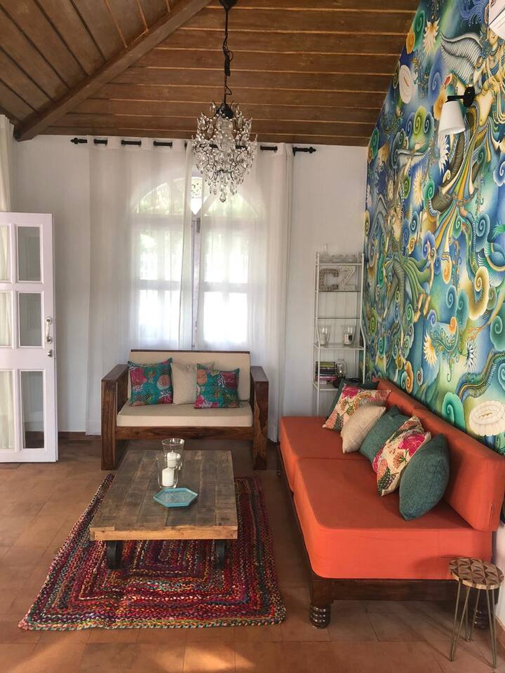 Living room image 2