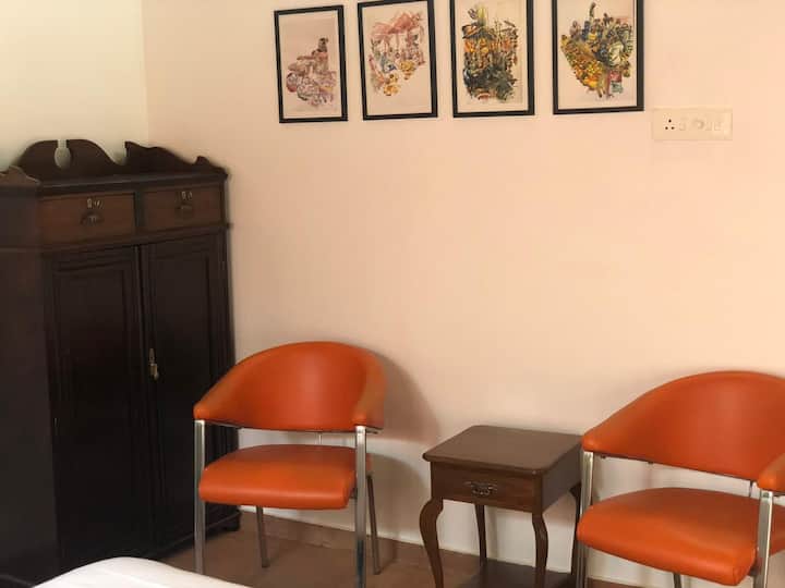 Bedroom 1 image 3