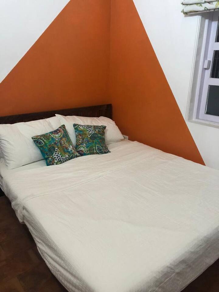 Bedroom 2 image 1
