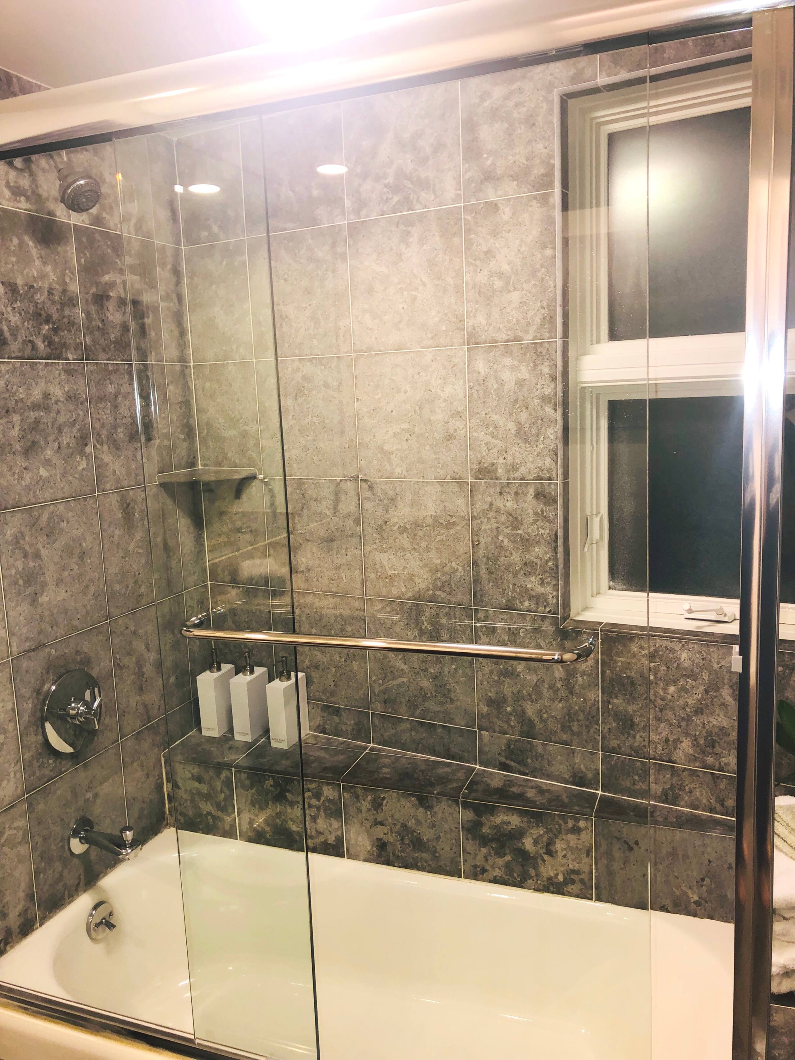 Condo in San Francisco · ★4.83 · 1 bedroom · 1 bed · 1 bath - Image 17