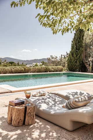 Luxury Villa, private mountain, Sierra Tramuntana gallery image 3