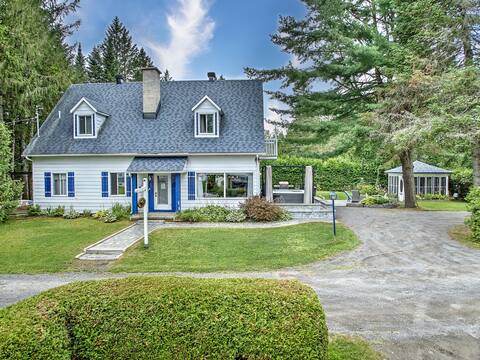 Domaine Ormes | Hot Tub | Lake | Pool Table | Foosball