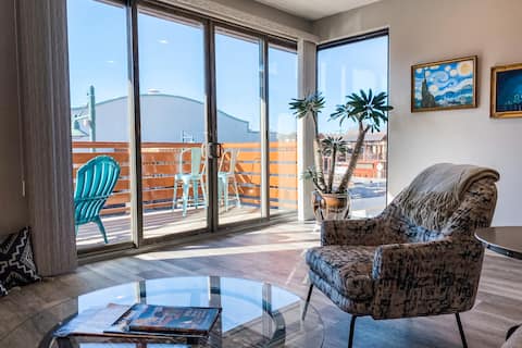 Top performing Airbnb: Main Street Loft/Luxury 2nd Floor 1100 sq ft Condo in Cottonwood