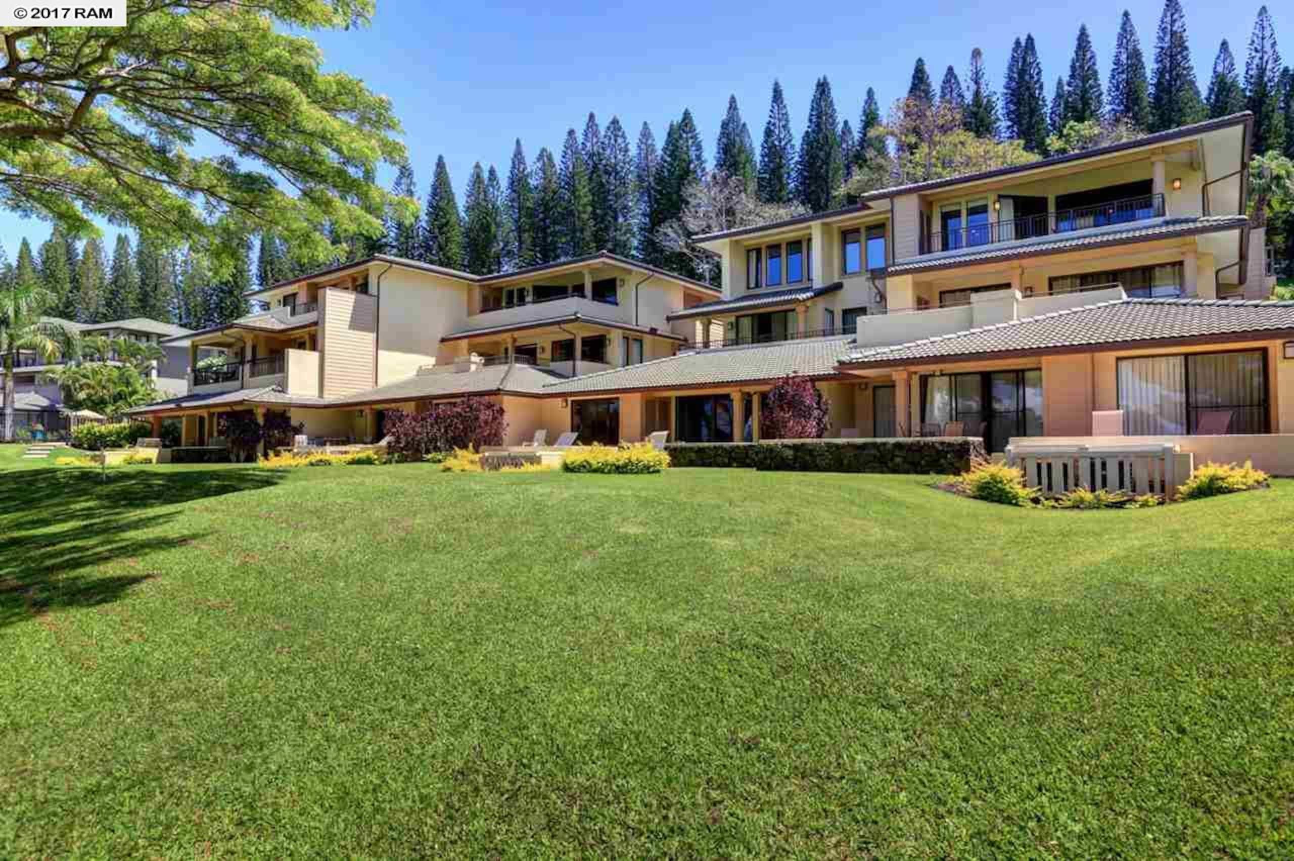 Condo in Lahaina · ★4.97 · 1 bedroom · 1 bed · 1.5 baths - Image 12