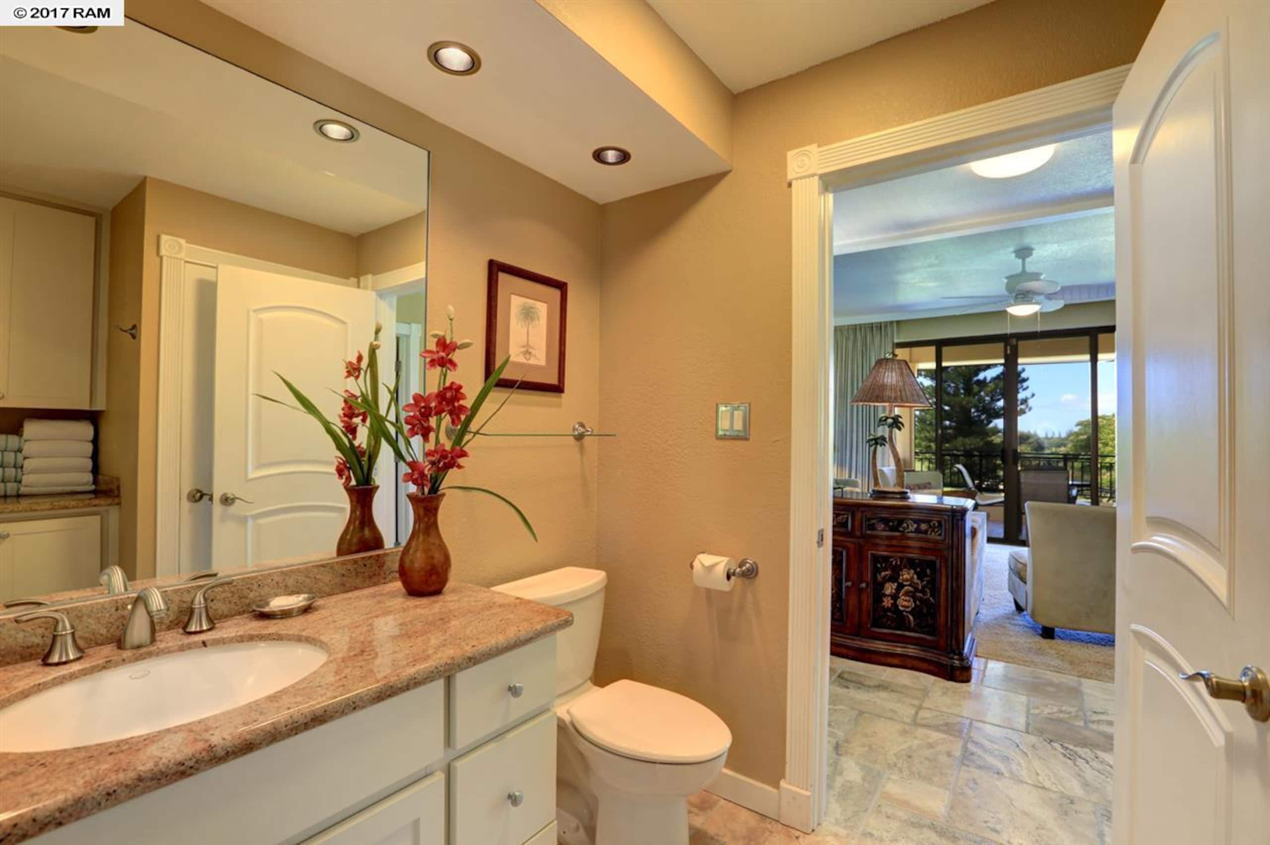 Condo in Lahaina · ★4.97 · 1 bedroom · 1 bed · 1.5 baths - Image 11