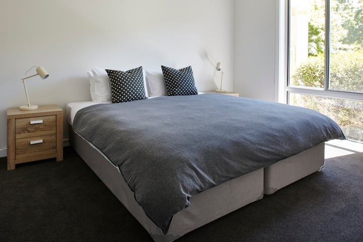 საძინებელი 4