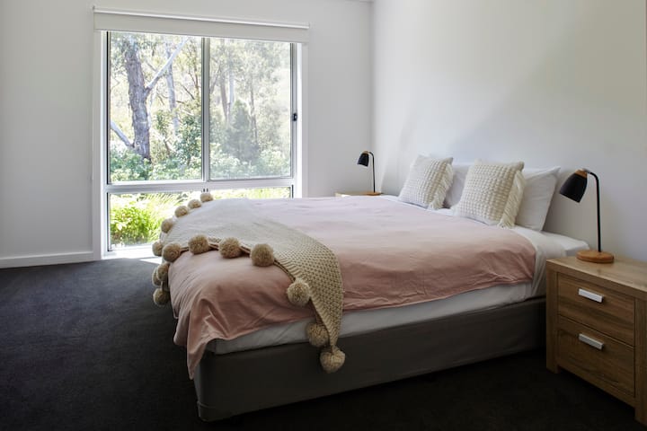 საძინებელი 3