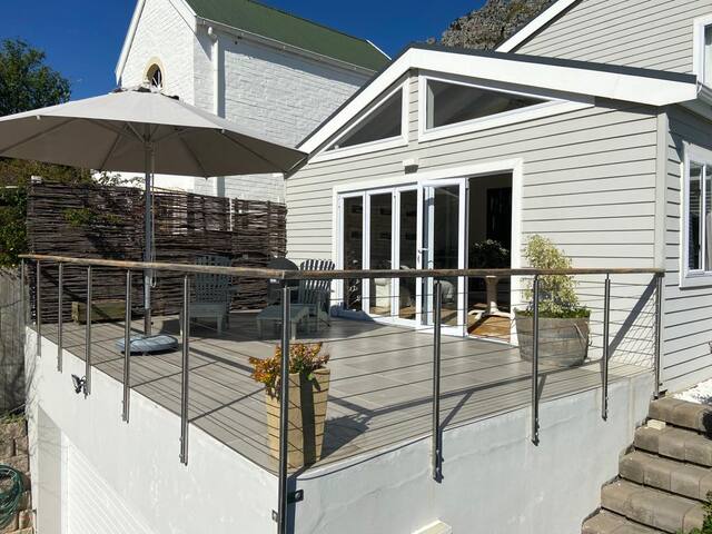 Tranquil & homely stay, in Hout Bay gallery image 3