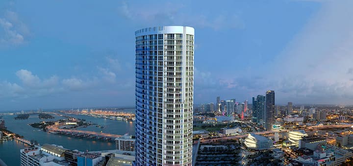 Downtown Miami Waterfront (Message For Discounts) - Miami, FL