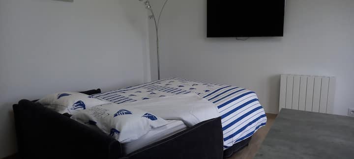 Jolie Maison En Pierre Au Calme,jardin, Classée 3* - Hirel