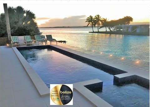 Luxurious new apartment w private pool