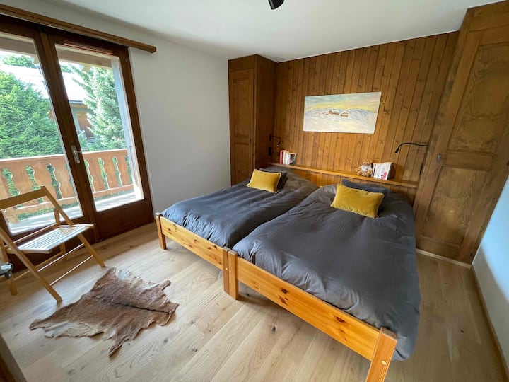 Dormitorio2: orientado al oeste,
2 camas (100x200)