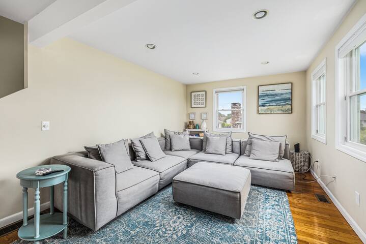 Perfect Family Home 200ft to Sand Hill Cove Beach gallery image 2