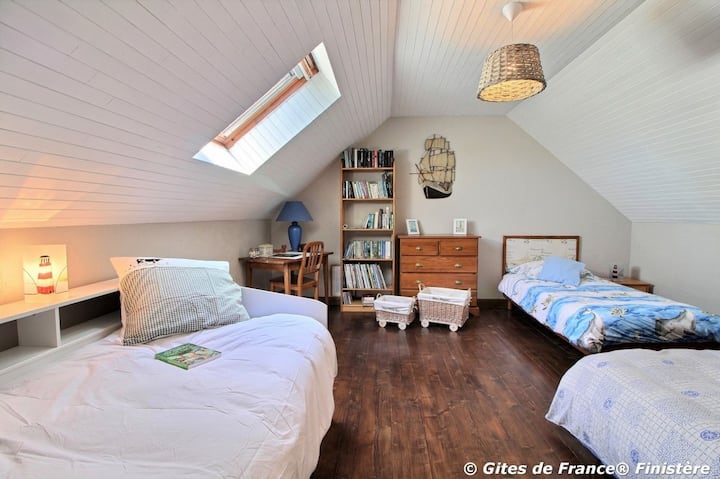 2. spavaća soba s 3 kreveta.