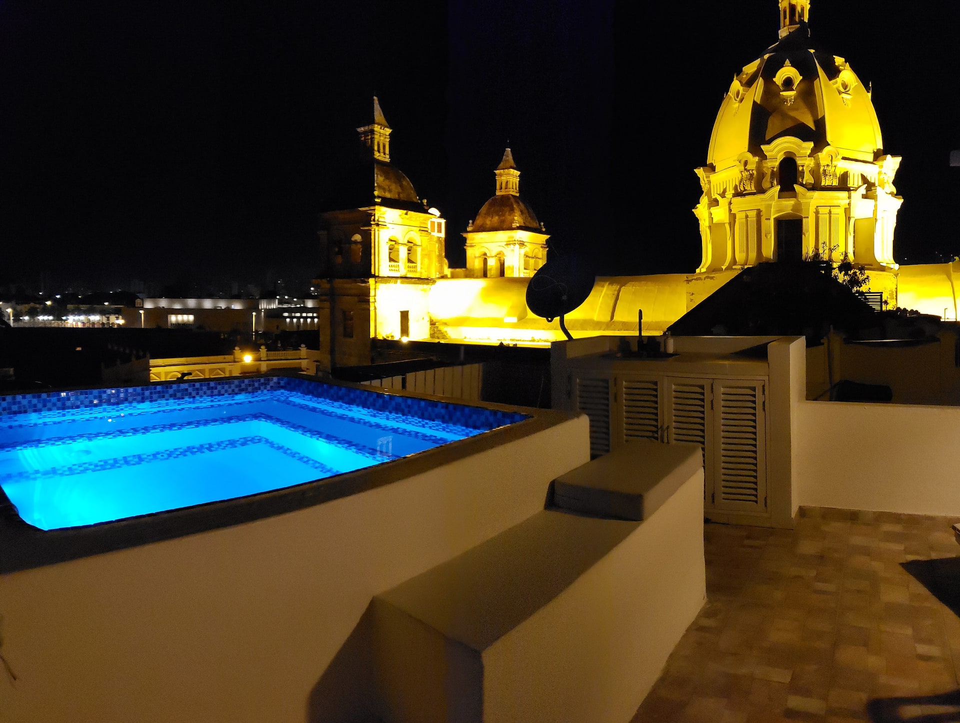 Romantic Panoramic Apartment