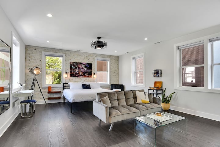 Port City Penthouse-walk To All Downtown! - Wilmington, NC