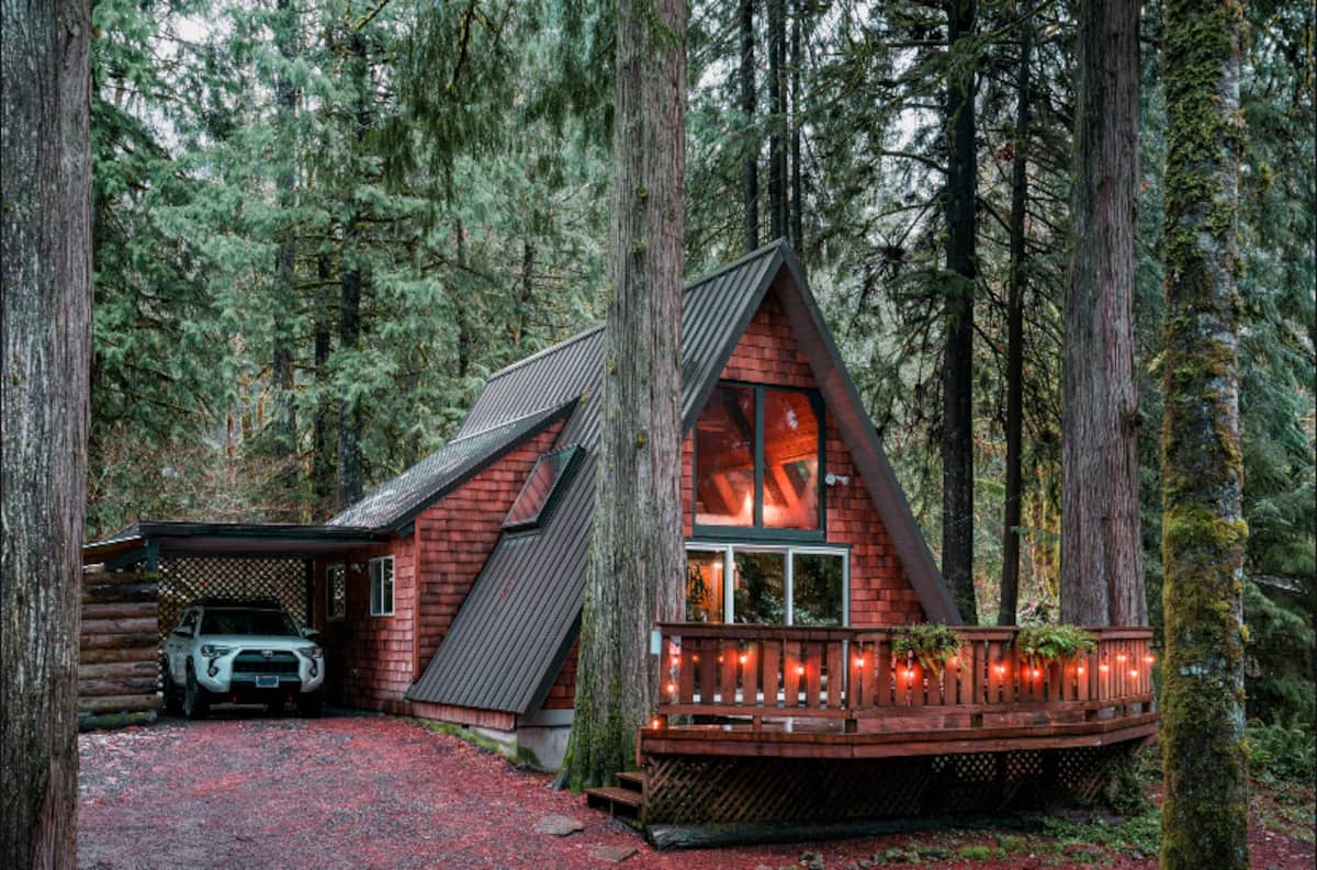 A-Frame Airbnbs in Oregon