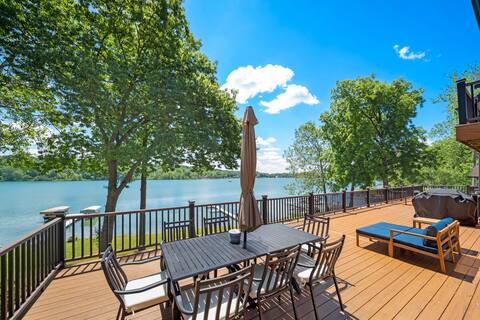 Gorgeous 4 BR Home on Peaceful Shavehead Lake