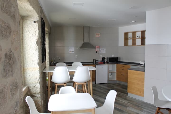 Alojamento Girassol Quarto Familiar 201 - 1° Piso - Castelo Branco