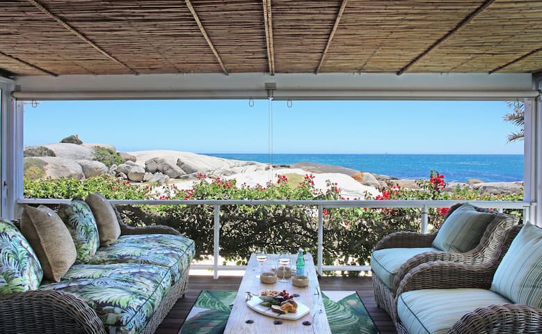 Beachfront Bungalow with Private Pool in Camps Bay gallery image 2