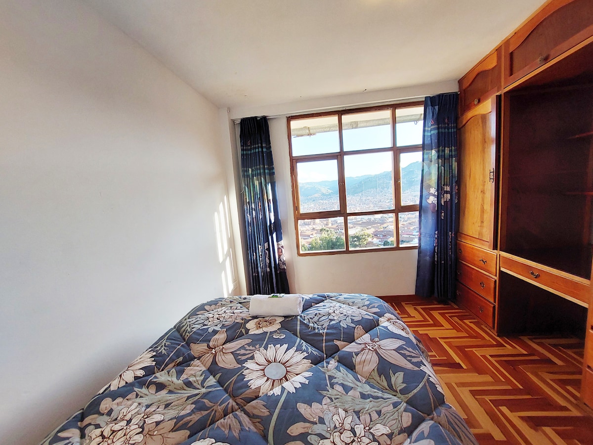 room 02/ double bed/ city view