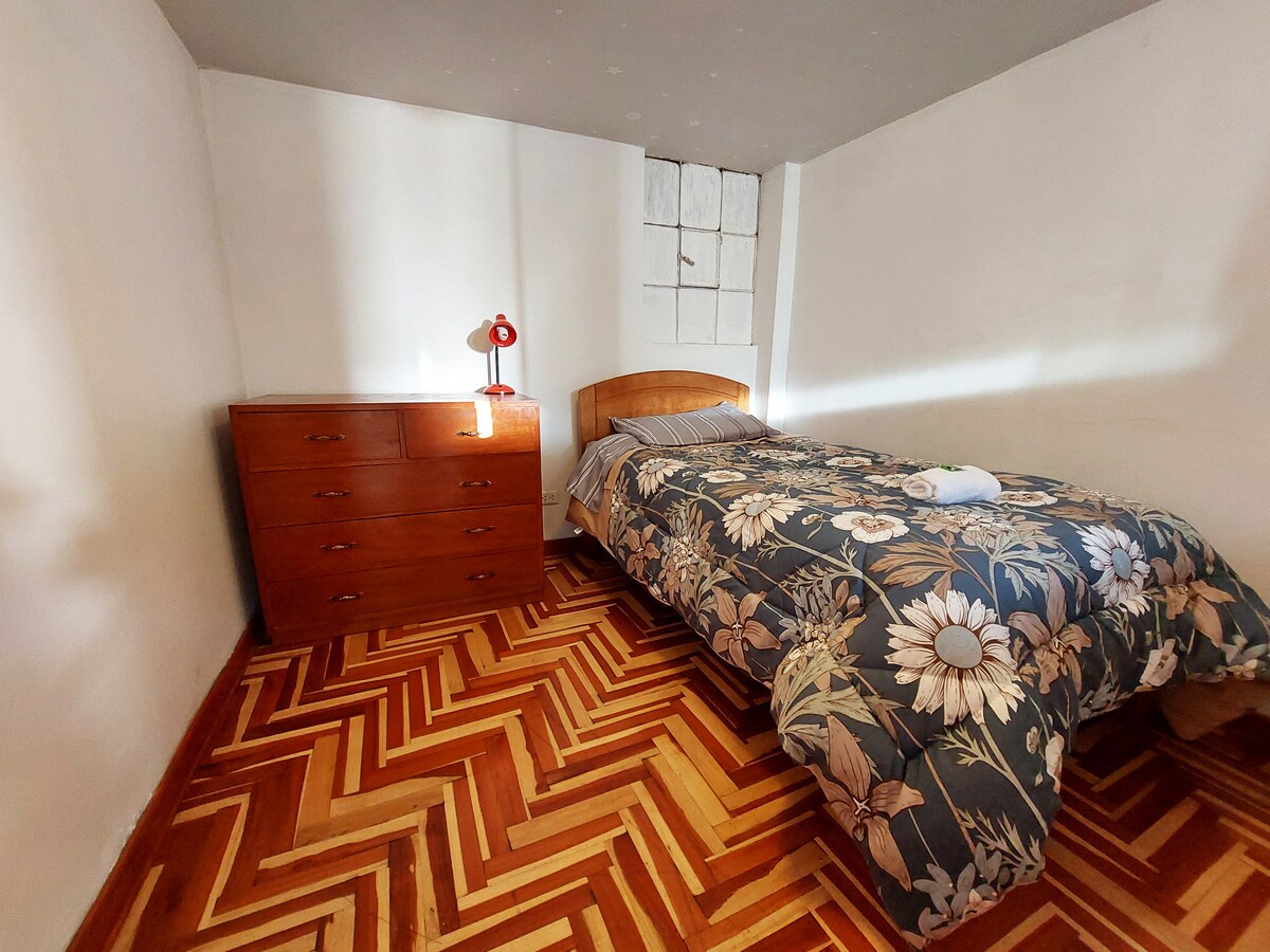 bedroom 03/single bed