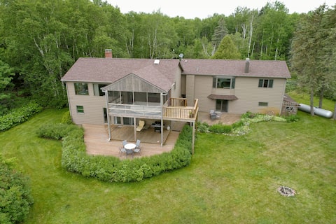 Lake Superior Panoramic Views, Spring/Summer Open!