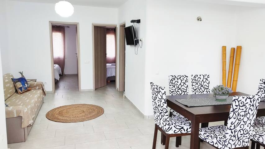 AVALON cosy apartments-2 bedroom RUBY gallery image 4