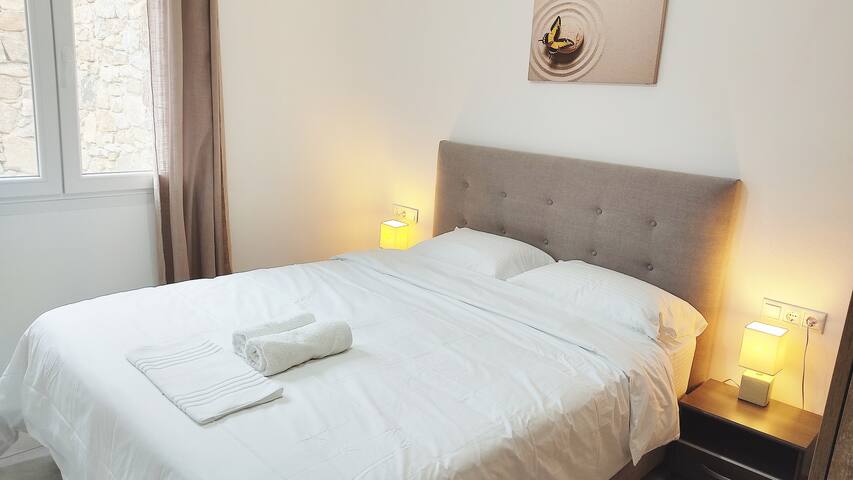 AVALON cosy apartments-2 bedroom RUBY gallery image 5