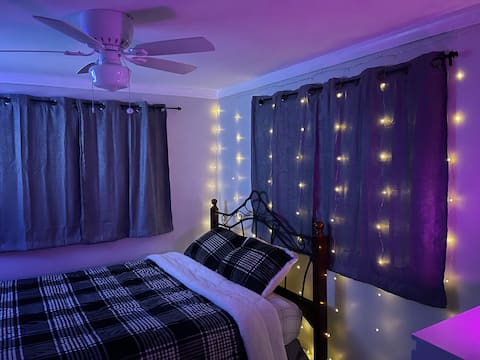 Cozy & Quiet Private Apartment For Your Enjoyment!