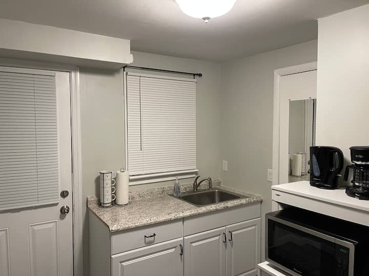 Cozy & Quiet Private Apartment For Your Enjoyment! - Somerset County, NJ