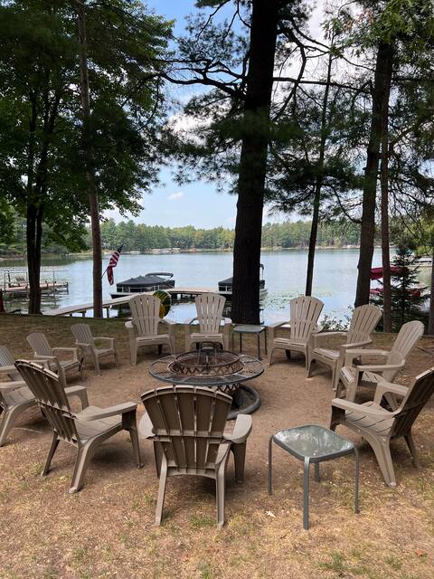 Lion on Dake Lake*Chain ‘O Lakes, Waupaca