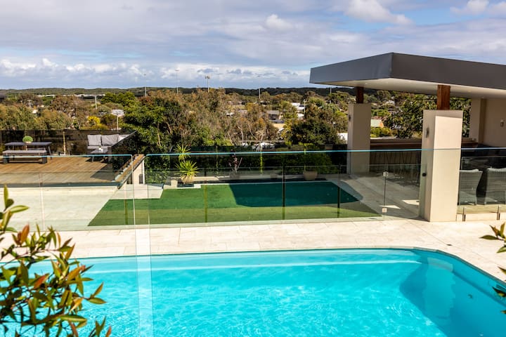 Oasis on Sunset | Tranquility Close to the Ocean