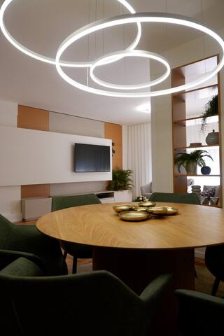 Porto | Renovated w/ Garage, Kitchen & Nespresso gallery image 4