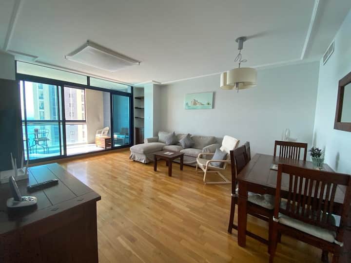 Spacious Family-friendly Flat, Amazing Seaviews - 지브롤터