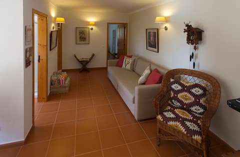 Popular Airbnb listing: Samarra Sintra Atlantic Villa in São João Das Lampas